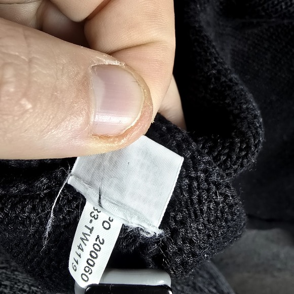 Tommy Bahama Women‎ L 12/14 Black 1/4 Button Closure 3/4 Sleeve Pullover Sweater - Picture 5 of 10